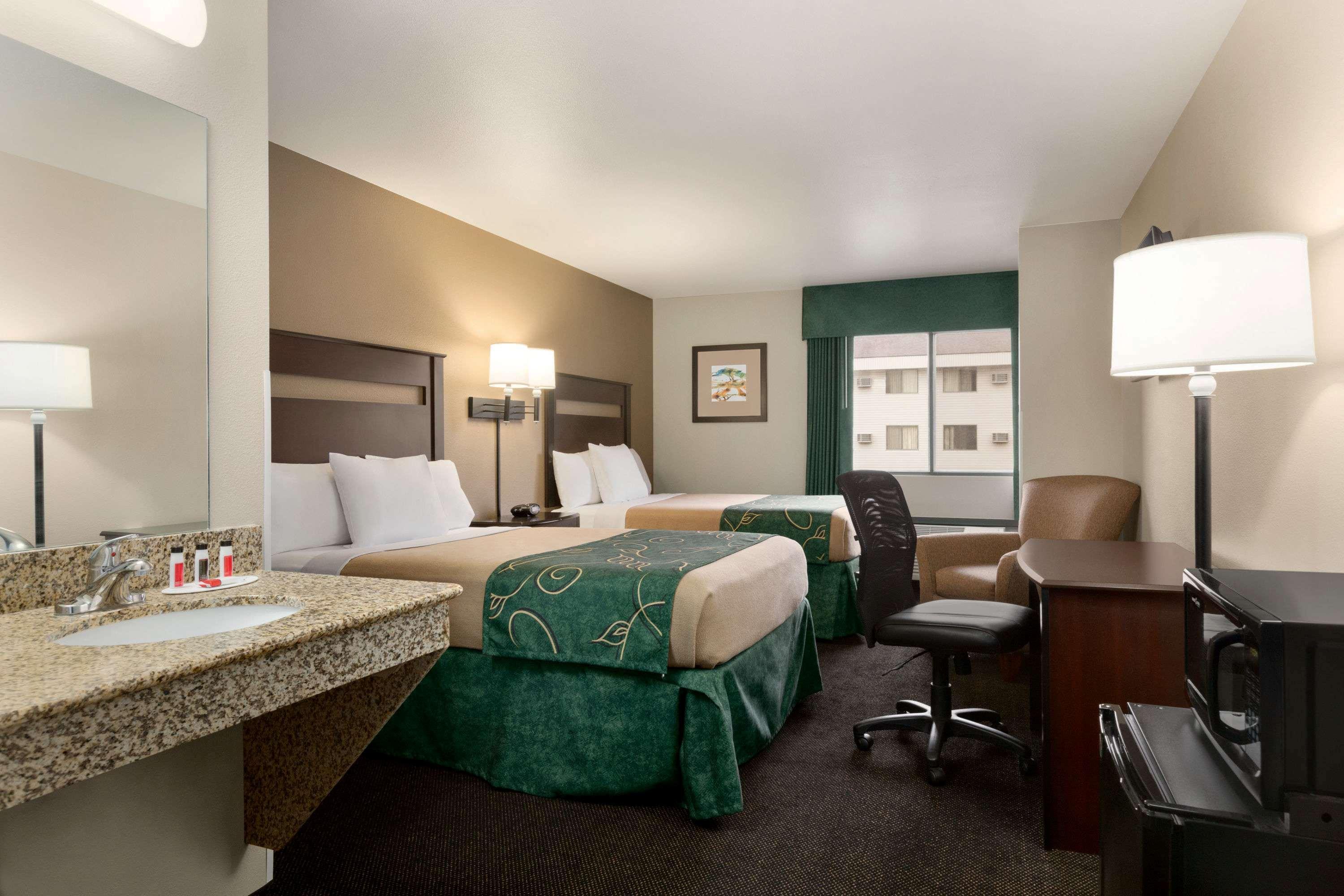 Baymont By Wyndham Glendive Hotel Ngoại thất bức ảnh